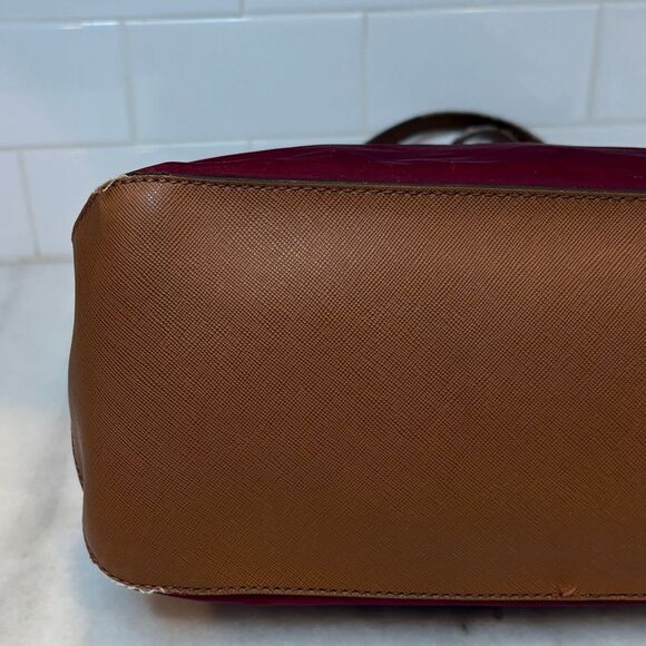 MICHAEL KORS Preppy Core Nylon & Leather Kempton Tote - Picture 9 of 16